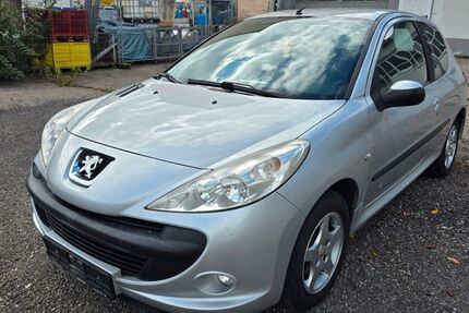 Peugeot 206 142.000 km 2.150 € Uhingen 73066