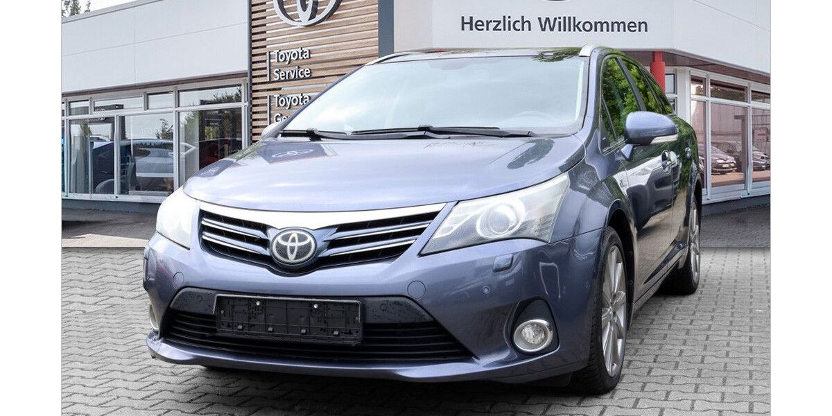 Toyota Avensis 158.498 km 6.990 &euro; Rathenow 14712