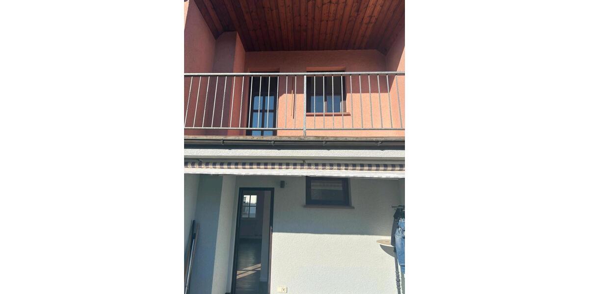 Etagenwohnung Bad Homburg vor der Höhe Gonzenheim - 3 Zimmer, 92 m&sup2;, 1.600&euro; | Angebot:26049653