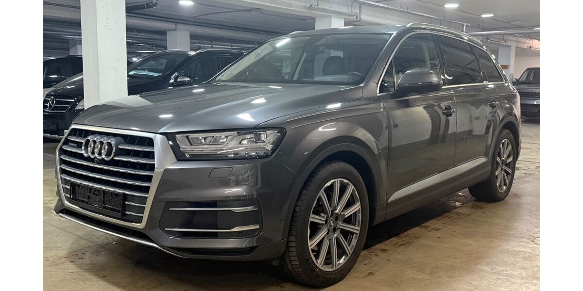 Audi Q7 156.850 km 29.999 &euro; München 81677