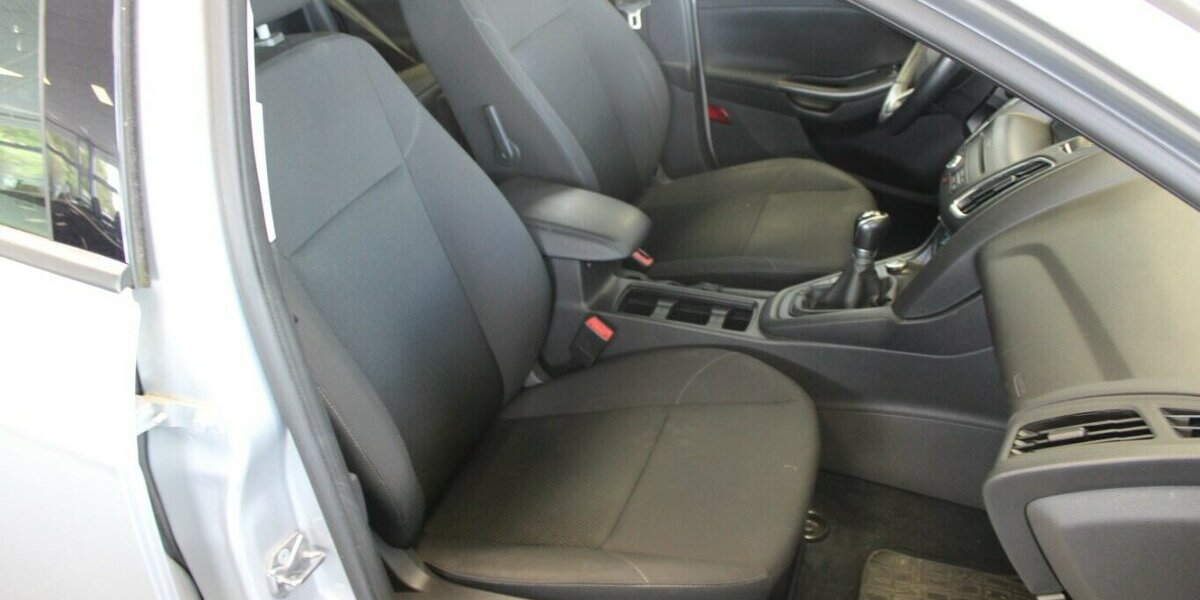 Ford Focus 1.6 Ti-VCT 76.670 km 7.480 &euro; Euskirchen 53881