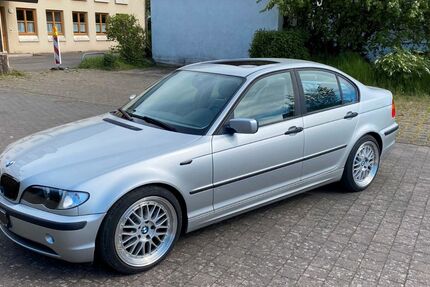 BMW 318 210.000 km 2.400 &euro; Schwarzach am Main 97359