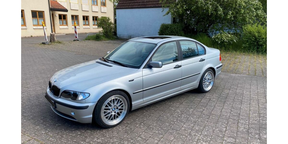 BMW 318 210.000 km 2.400 &euro; Schwarzach am Main 97359