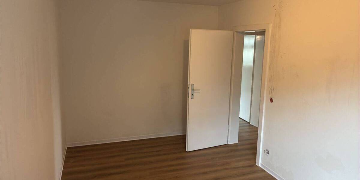 Etagenwohnung Wiesbaden Klarenthal - 3 Zimmer, 106 m&sup2;, 1.195&euro; | Angebot:26695557