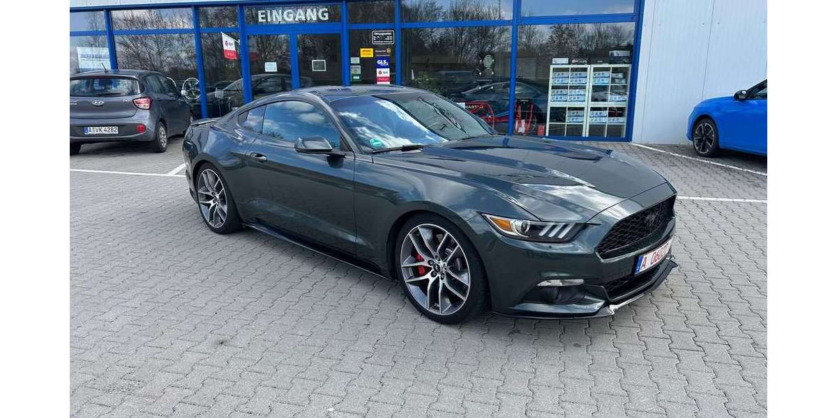 Ford Mustang 95.000 km 29.900 &euro; Gersthofen 86368