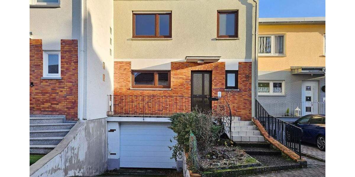 Charmantes Reihenmittelhaus mit Garage und geschütztem Garten in begehrter Lage von Sandhausen 4 zimmer