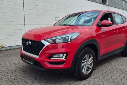 Hyundai TUCSON 180.000 km 11.699 &euro; Kelkheim ( Taunus ) 65779