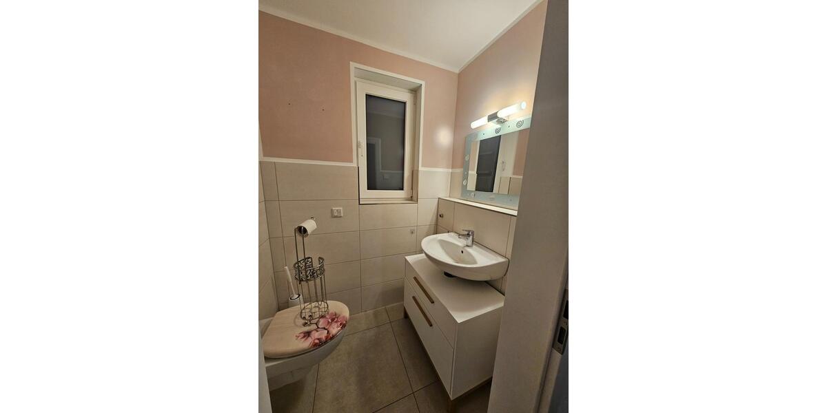 Einfamilienhaus Rüsselsheim am Main - 5 Zimmer, 156 m&sup2;, 2.300&euro; | Angebot:24717817