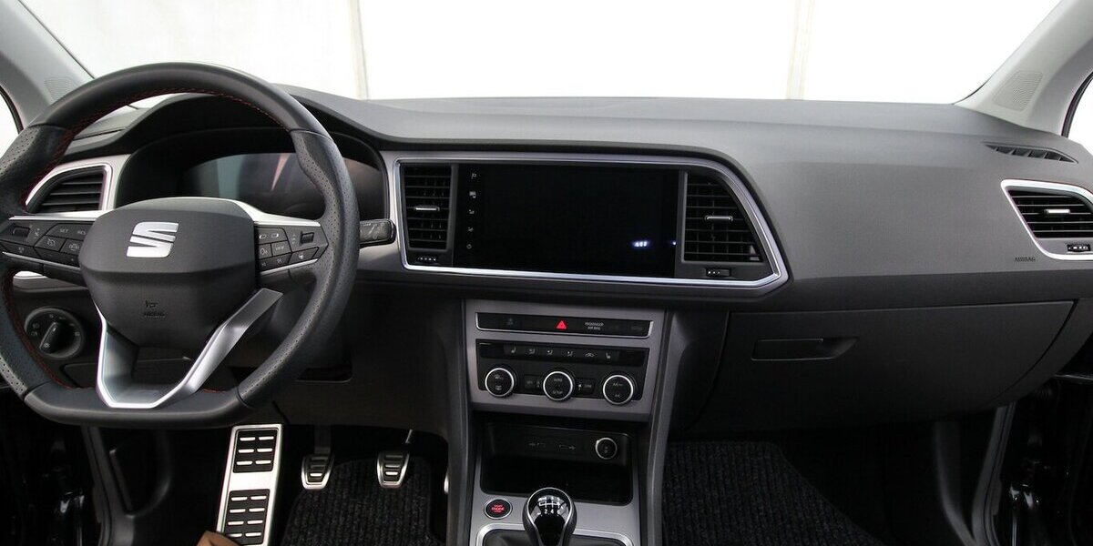 Seat Ateca 1.5 TSI FR NAVI+KAMERA+LED+ACC 68.287 km 23.900 &euro; Hagenow 19230