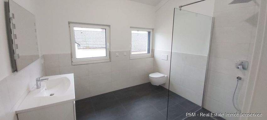 Reihenmittelhaus Flörsheim / Weilbach Weilbach - 6 Zimmer, 221 m&sup2;, 2.800&euro; | Angebot:24990240