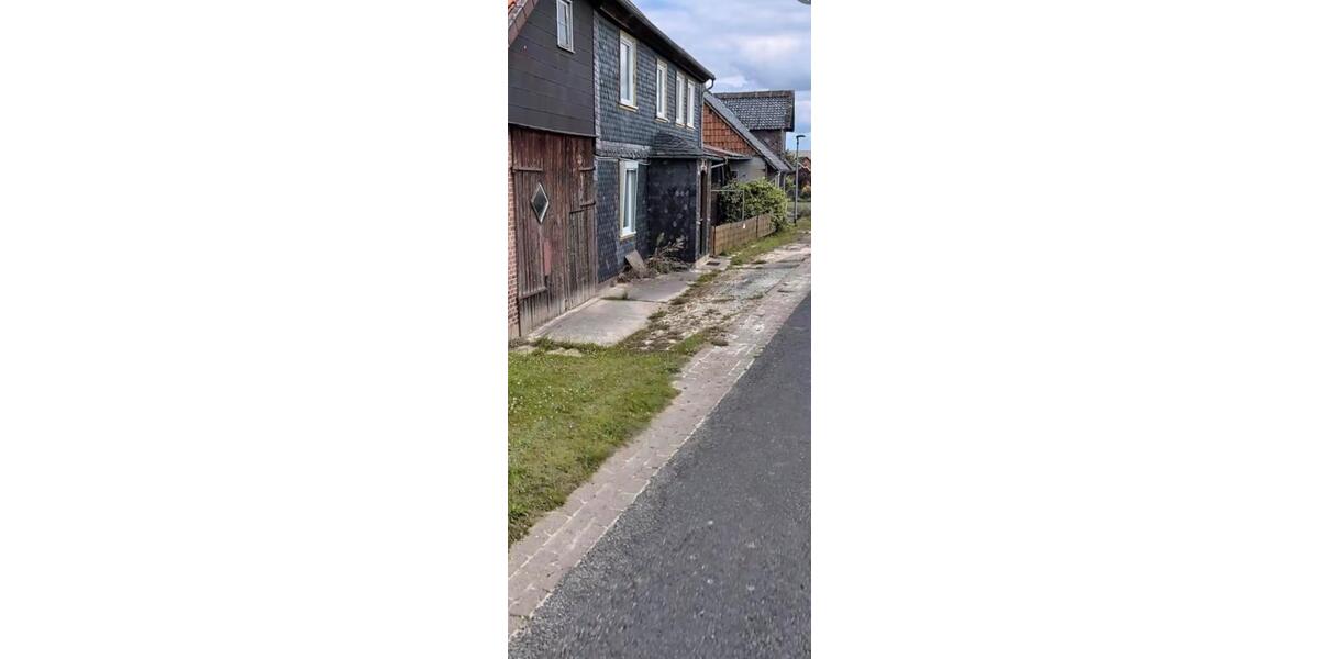 Einfamilienhaus Einbeck - 11 Zimmer, 280 m&sup2;, 1.500&euro; | Angebot:26385960