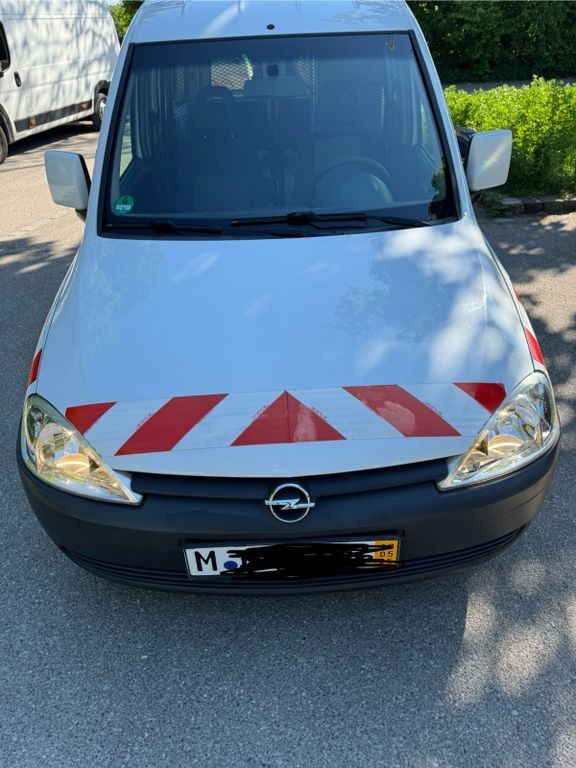 Opel Combo 148.000 km 3.100 € München 81547