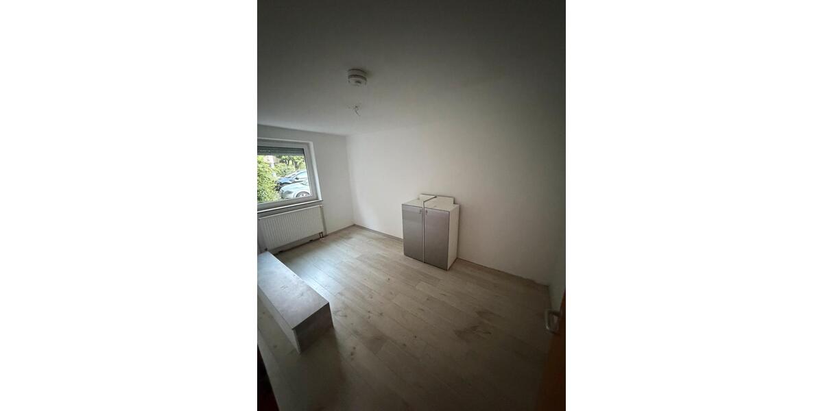 Erdgeschoßwohnung Lichtenstein - 3 Zimmer, 65 m&sup2;, 950&euro; | Angebot:26671471