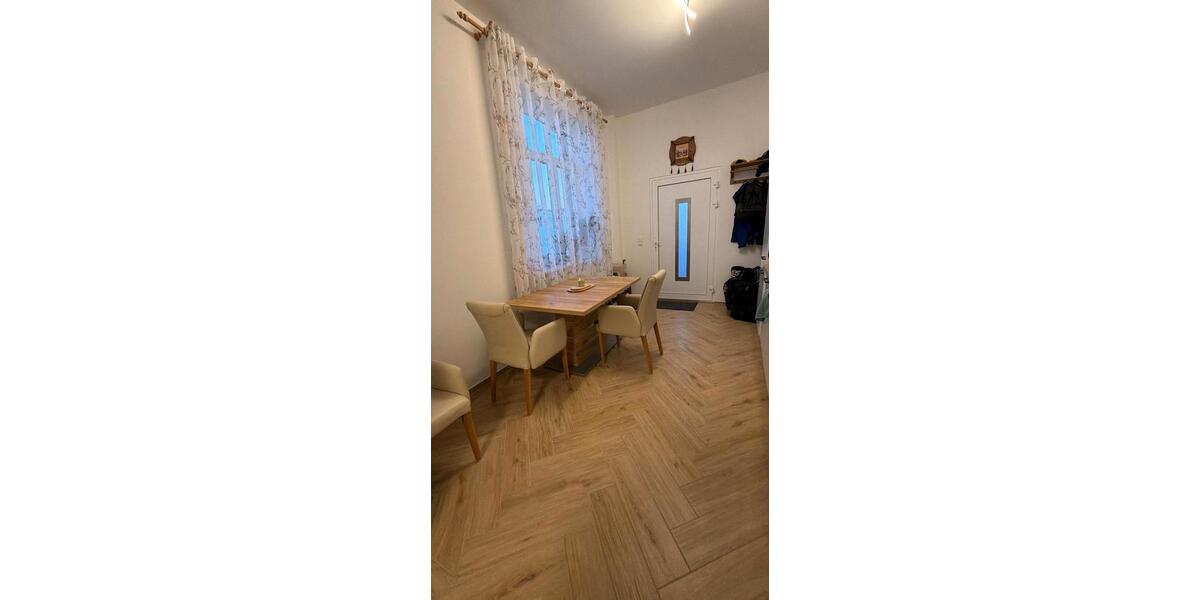 Einfamilienhaus Halle (Saale) - 4 Zimmer, 80 m&sup2;, 1.000&euro; | Angebot:25076921