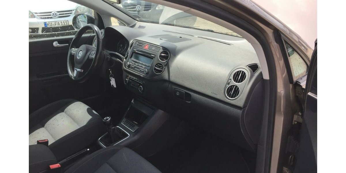 VW Golf Plus Style,Klimaaut.,Sitzh.,Temp.,Tüv Neu! 234.000 km 4.800 &euro; Himmelkron 95502