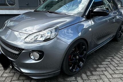 Opel Adam 72.000 km 14.950 &euro; Königswinter 53639
