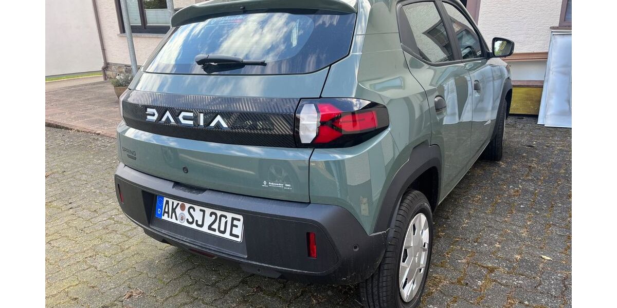 Dacia Spring 2.000 km 14.800 € Werkhausen 57635
