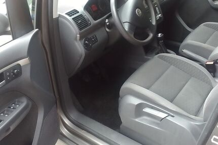 VW Touran 269.422 km 2.200 € Villingen-Schwenningen 78052