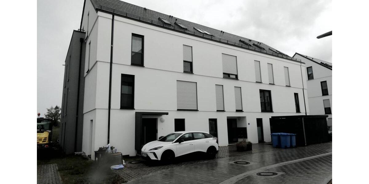 Dachgeschoßwohnung Neustadt an der Donau - 3 Zimmer, 90 m&sup2;, 900&euro; | Angebot:26632550