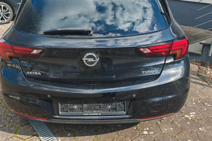 Opel Astra 135.000 km 8.600 &euro; Hameln 31789