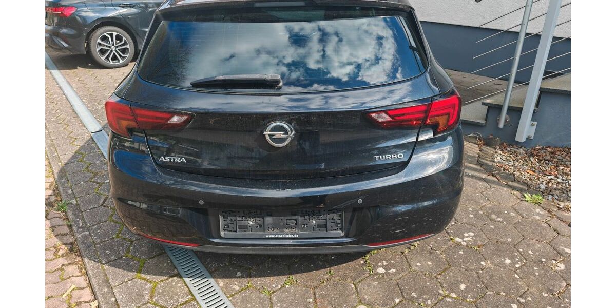 Opel Astra 135.000 km 8.600 &euro; Hameln 31789
