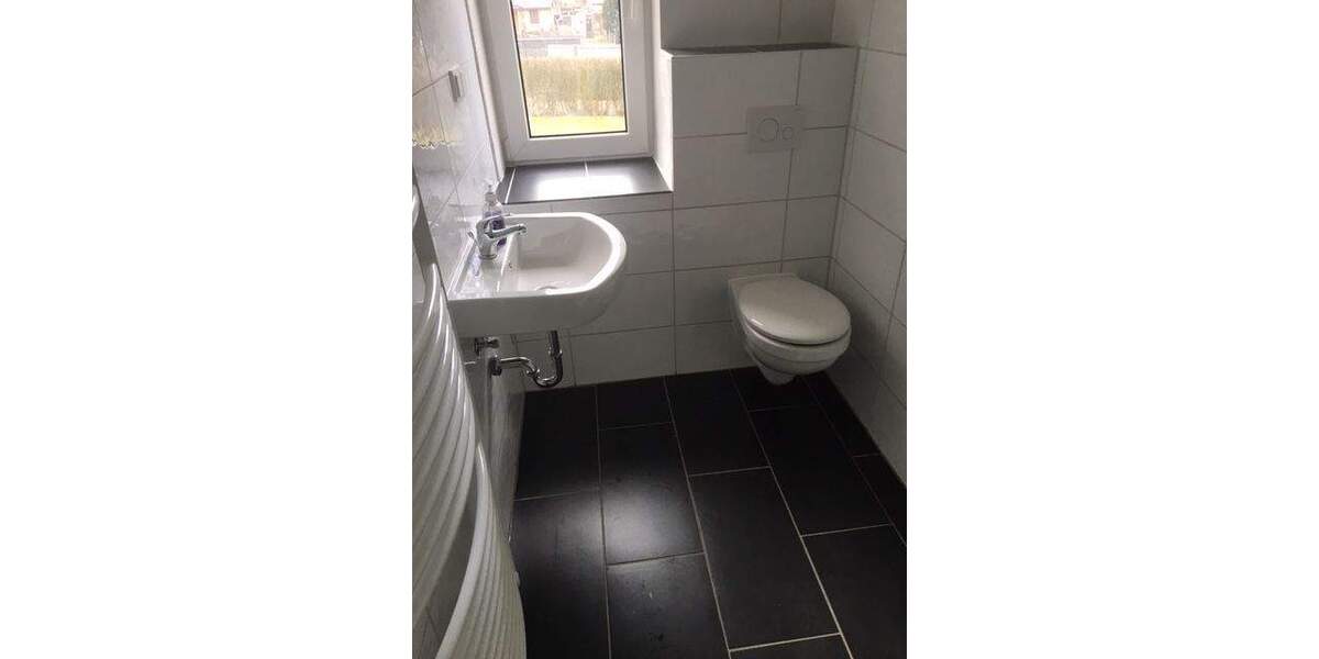 Etagenwohnung Teuchern - 2 Zimmer, 53 m&sup2;, 45.000&euro; | Angebot:26306240