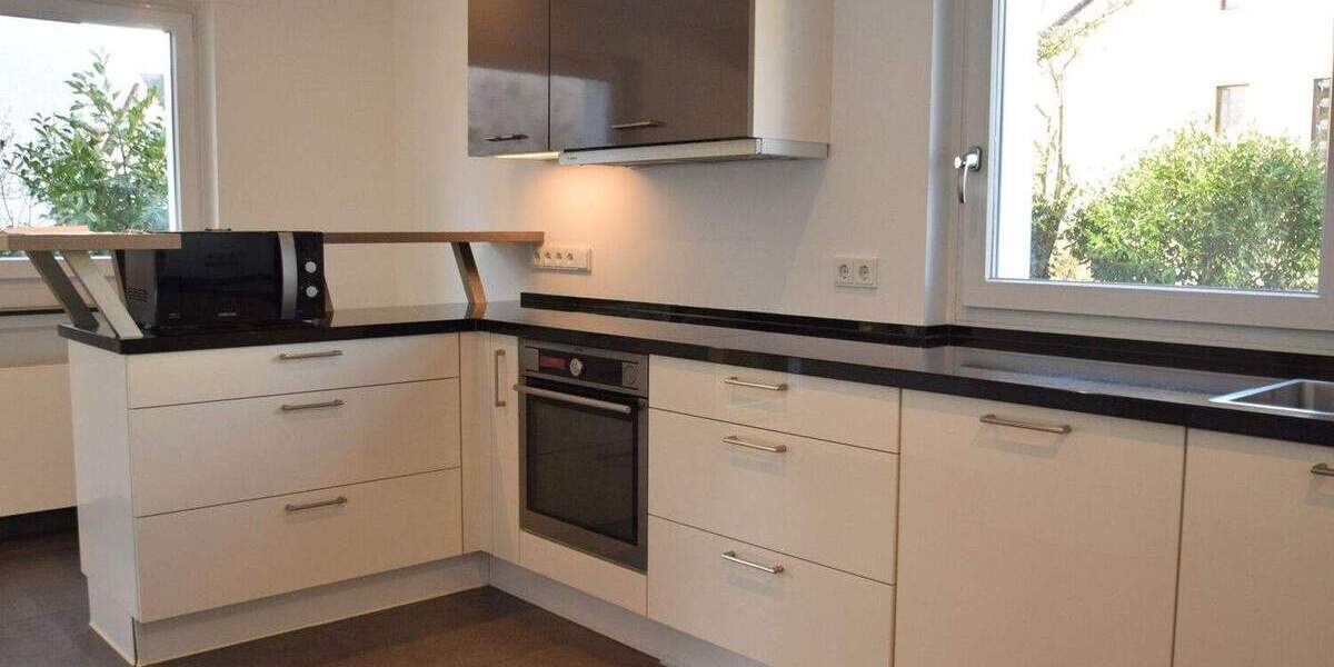 Freistehendes Einfamilienhaus mit großem Garten 9 zimmer