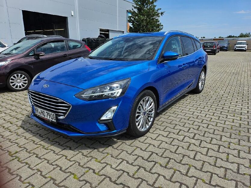 Ford Focus 53.693 km 17.990 € Hoyerswerda 02977