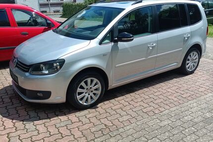 VW Touran 255.000 km 7.000 &euro; Itzehoe 25524