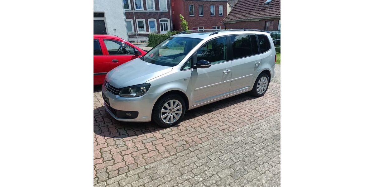VW Touran 255.000 km 7.000 &euro; Itzehoe 25524