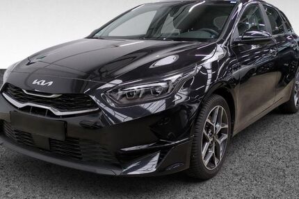 Kia ceed / Ceed 13.611 km 22.430 &euro; Bremerhaven 27568