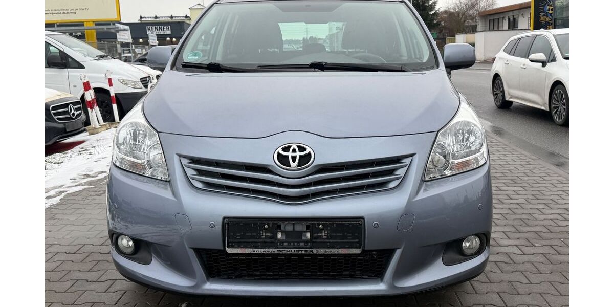 Toyota Verso 106.720 km 10.699 &euro; Dietzenbach 63128