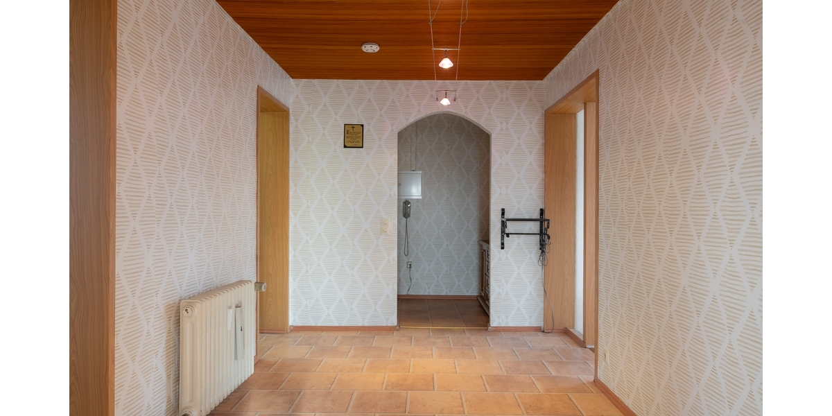 DG mit Sonnenbalkon & eigener PV – Haus komplett erneuert - Etagenwohnung Schorndorf | Angebot:27427264