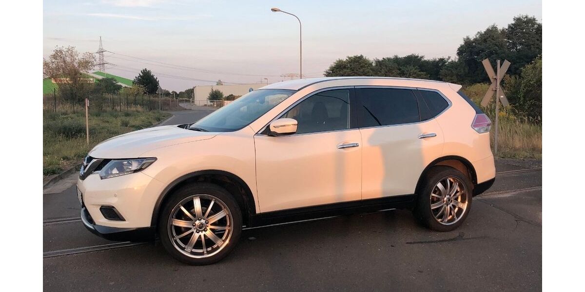 Nissan X-Trail 108.000 km 13.100 &euro; böhlen 04564