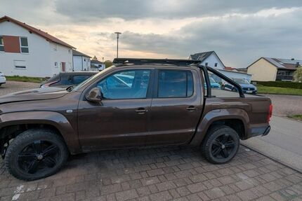 VW Amarok 199.000 km 7.500 &euro; Wallhausen 74599