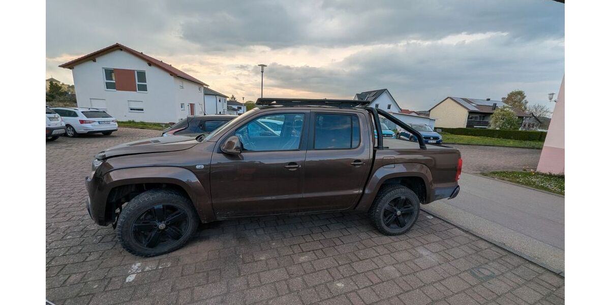 VW Amarok 199.000 km 7.500 &euro; Wallhausen 74599