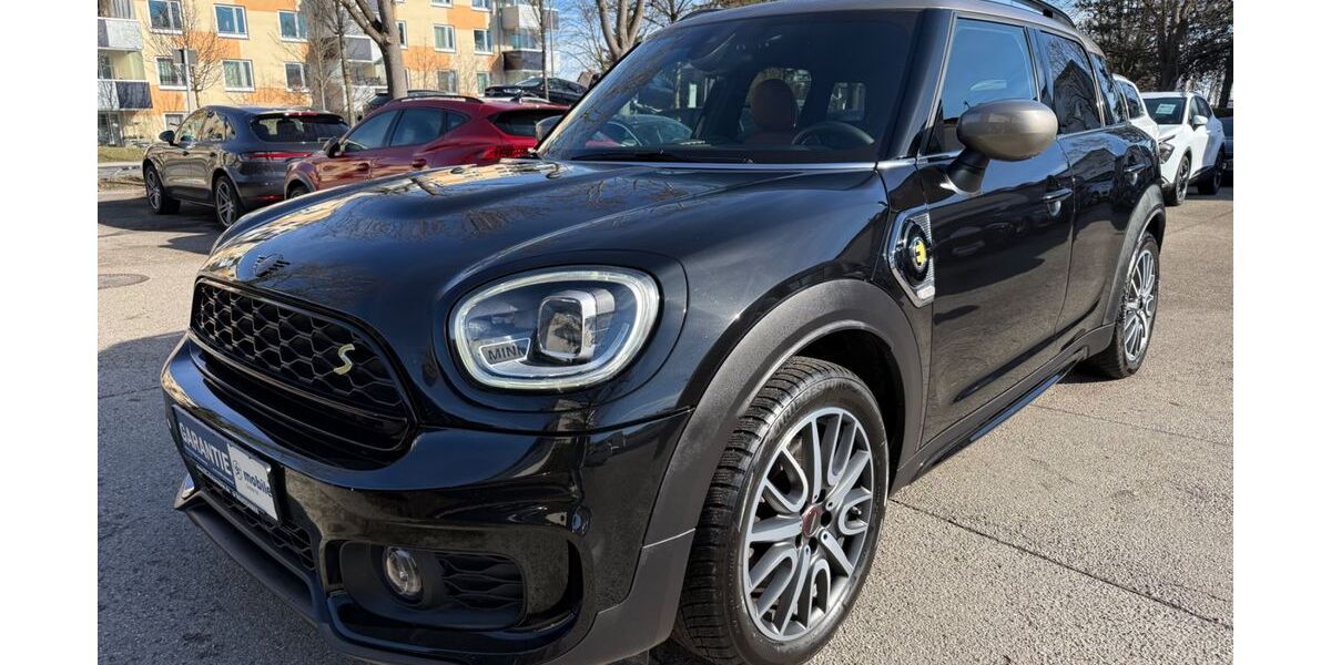 Mini Countryman SE (Cooper) 89.973 km 22.900 &euro; München 81243