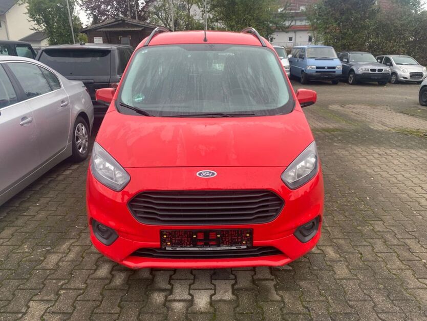 Ford Tourneo Courier 195.000 km 2.999 € Baienfurt 88255