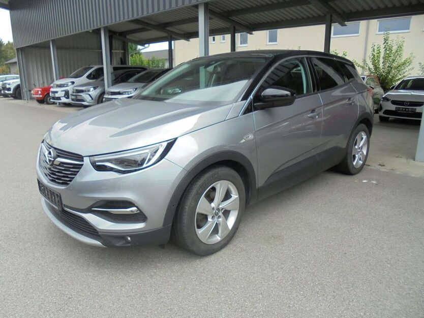 Opel Grandland (X) 142.500 km 16.490 € Petting 83367