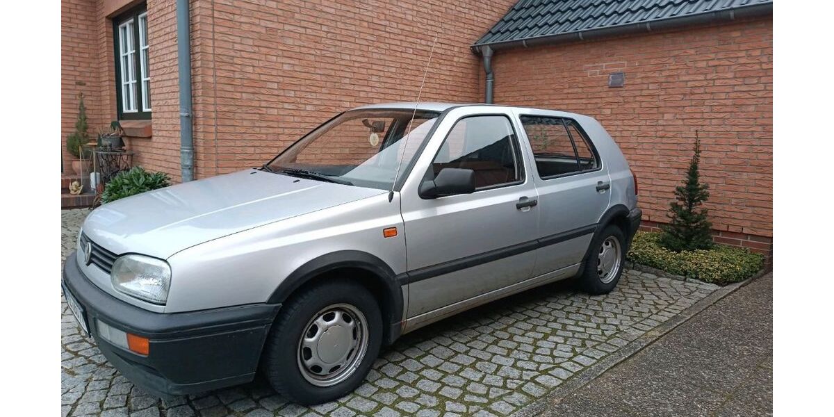 VW Golf 153.403 km 1.999 &euro; Rieseby 24354