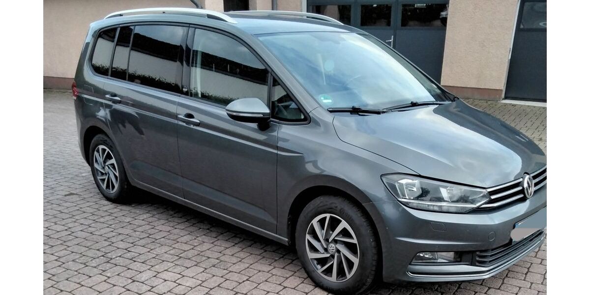 VW Touran 159.500 km 15.200 &euro; Brandscheid 54608