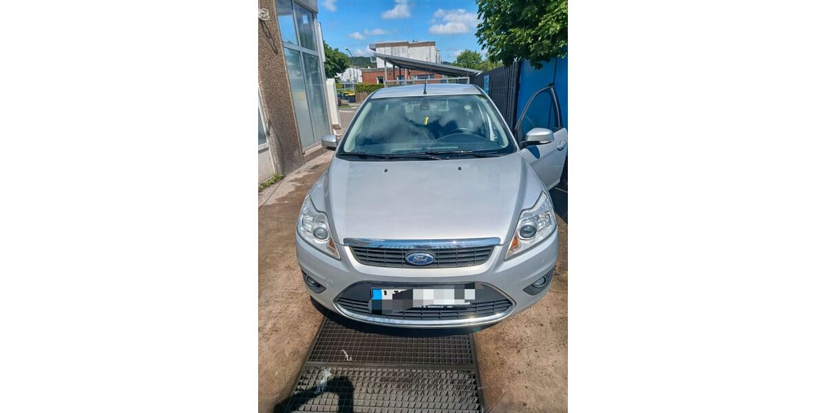 Ford Focus 303.000 km 2.300 &euro; Oerlinghausen 33813