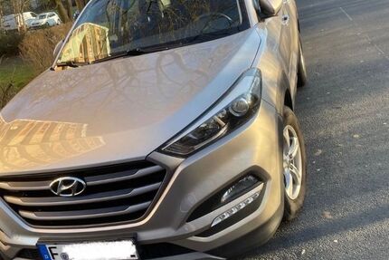 Hyundai TUCSON 92.480 km 13.600 &euro; Frankfurt am Main 60433