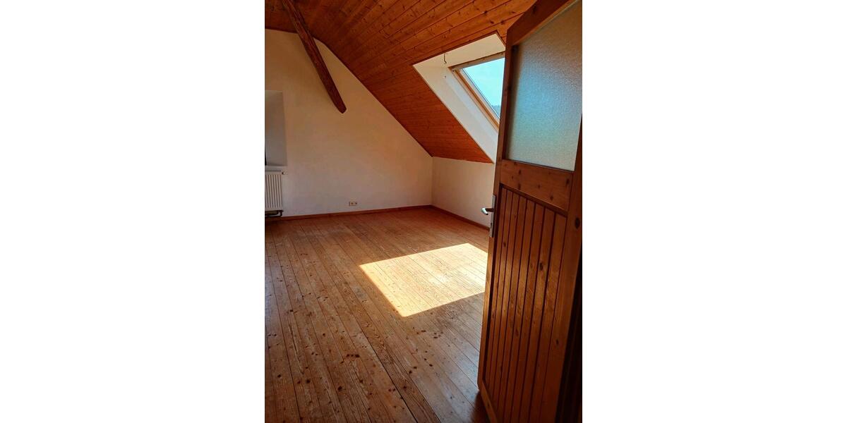 Dachgeschoßwohnung Aichstetten - 1 Zimmer, 45 m&sup2;, 800&euro; | Angebot:26069490