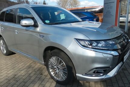 Mitsubishi Outlander 29.141 km 25.490 &euro; Radebeul 01445