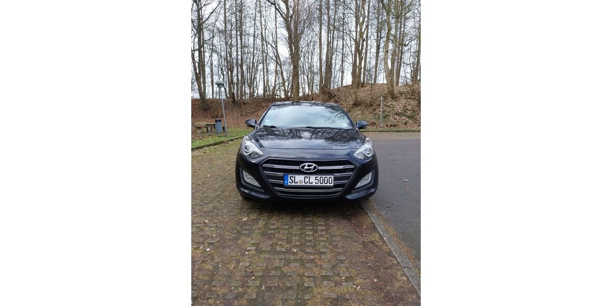 Hyundai i30 203.000 km 6.300 &euro; Neuberend 24879