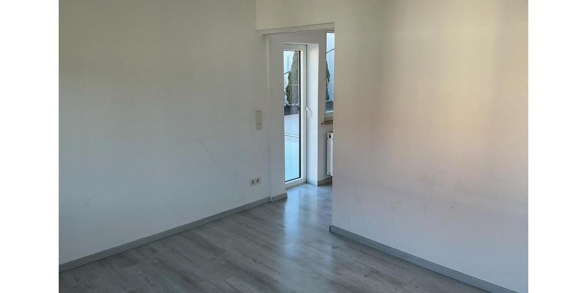 Einfamilienhaus Schleusingen - 9 Zimmer, 200 m&sup2;, 89.000&euro; | Angebot:26478260