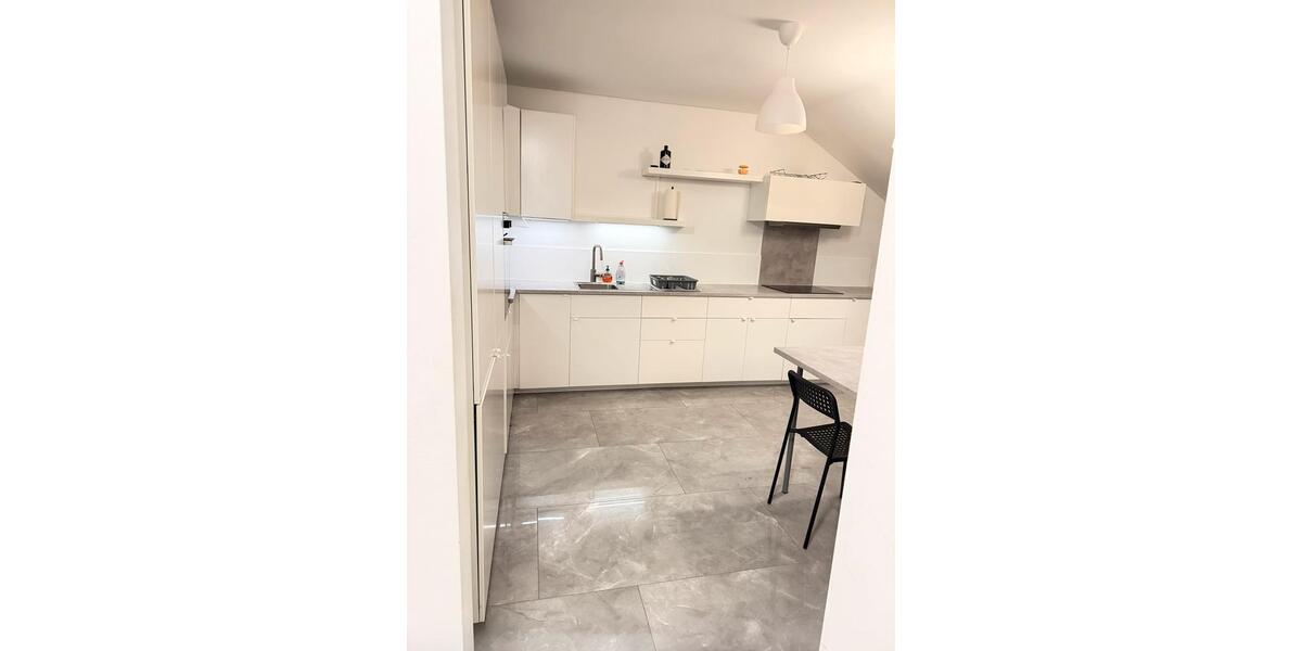 Dachgeschoßwohnung Sassenburg - 4 Zimmer, 125 m&sup2;, 990&euro; | Angebot:25908330