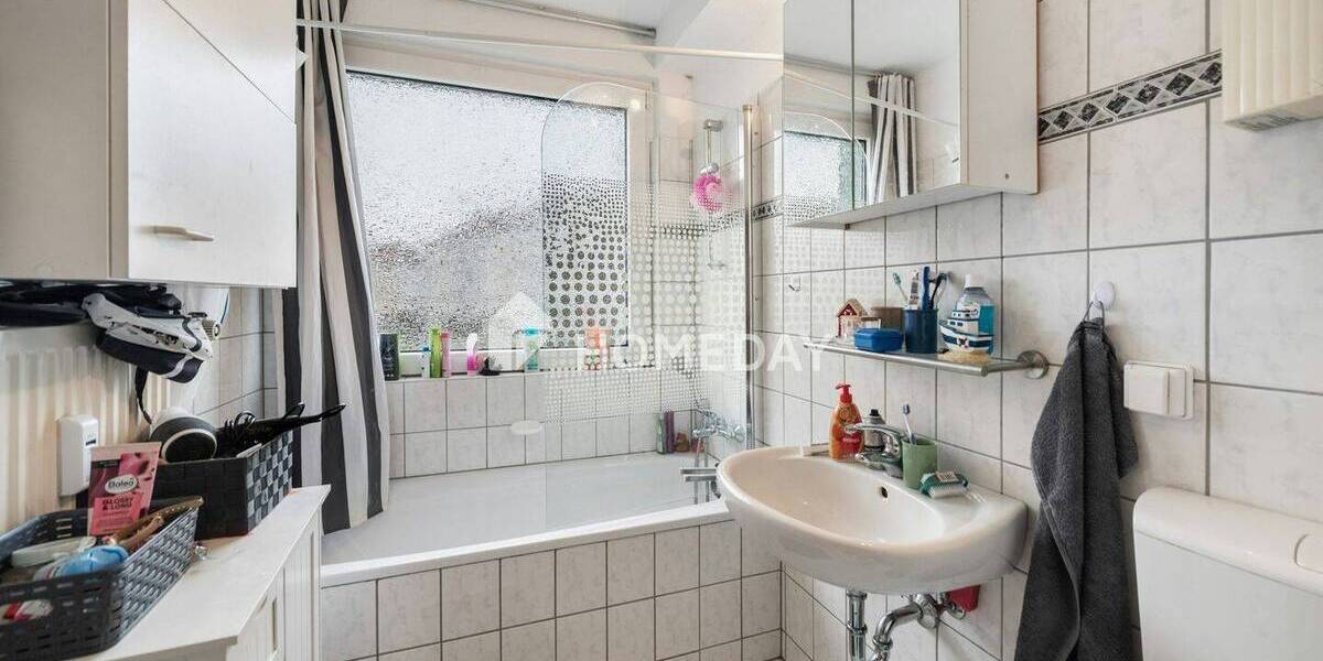 Etagenwohnung Düren Distelrath - 3 Zimmer, 65 m&sup2;, 110.000&euro; | Angebot:25927687