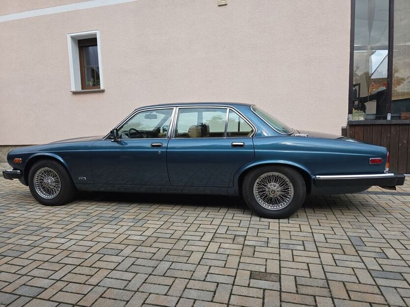 Jaguar XJ6 174.000 km 12.500 € Am Mellensee 15835